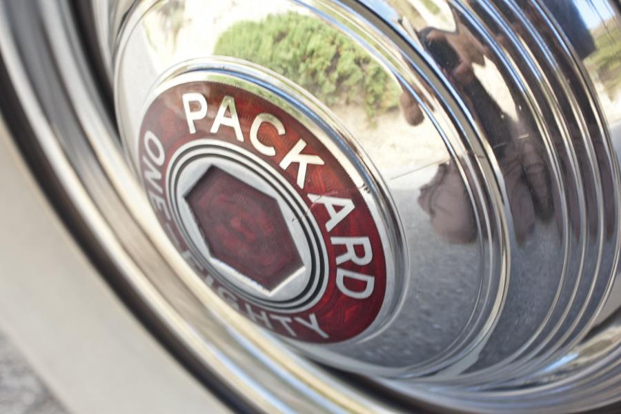  Packard Super Eight Darrin Convertible Victoria 1941 года  (фото 5 из 19)
